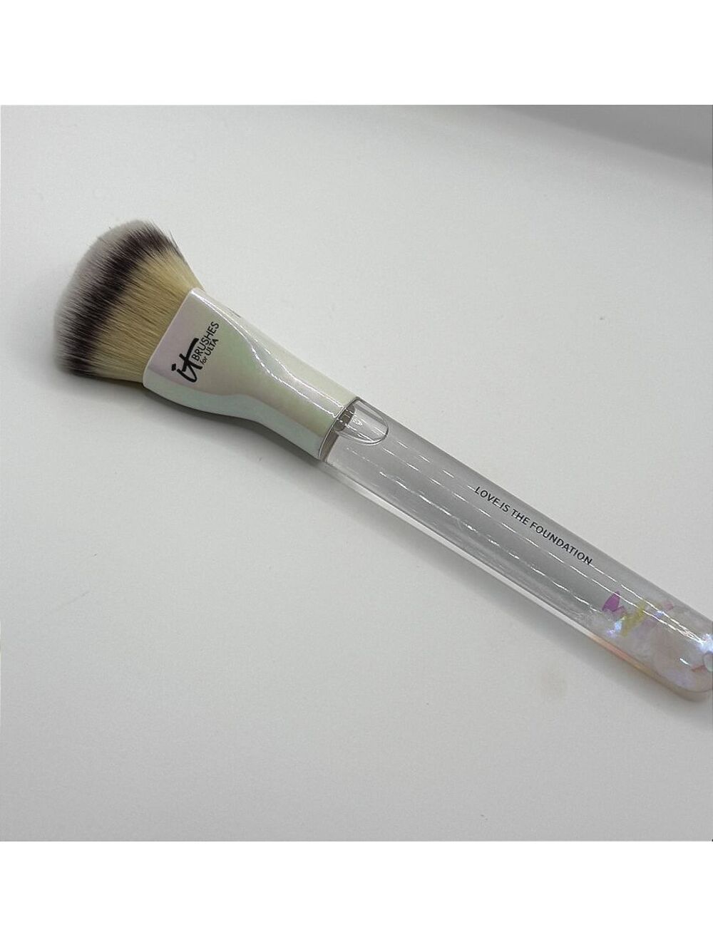 IT Cosmetics Love Is The Foundation Limited Editioni Complexion Brush Glitter